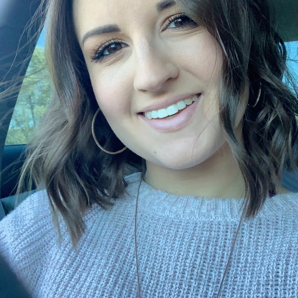 Meet your Posher, Kayla